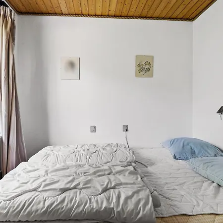 Amazing Home In Aakirkeby With Kitchen * Vester Somarken