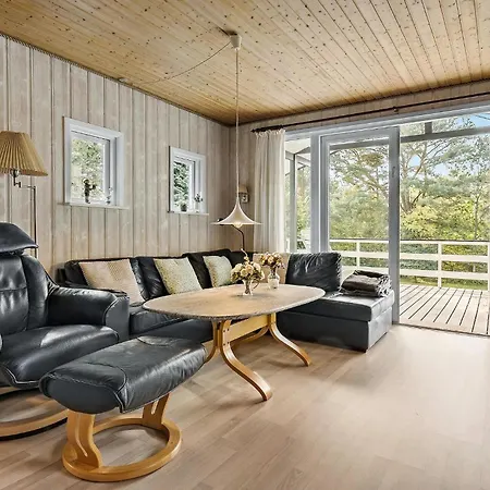 Feriehus Malurtvej Aakirkeby Iv *