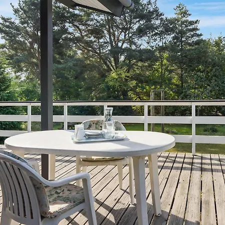 Malurtvej Aakirkeby Iv Feriehus *